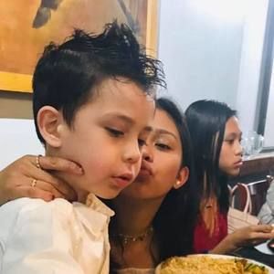 Meet your Posher, Elizabeth jean